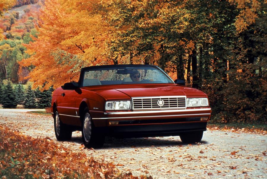  Cadillac Allante 1993 года  (фото 10 из 11)